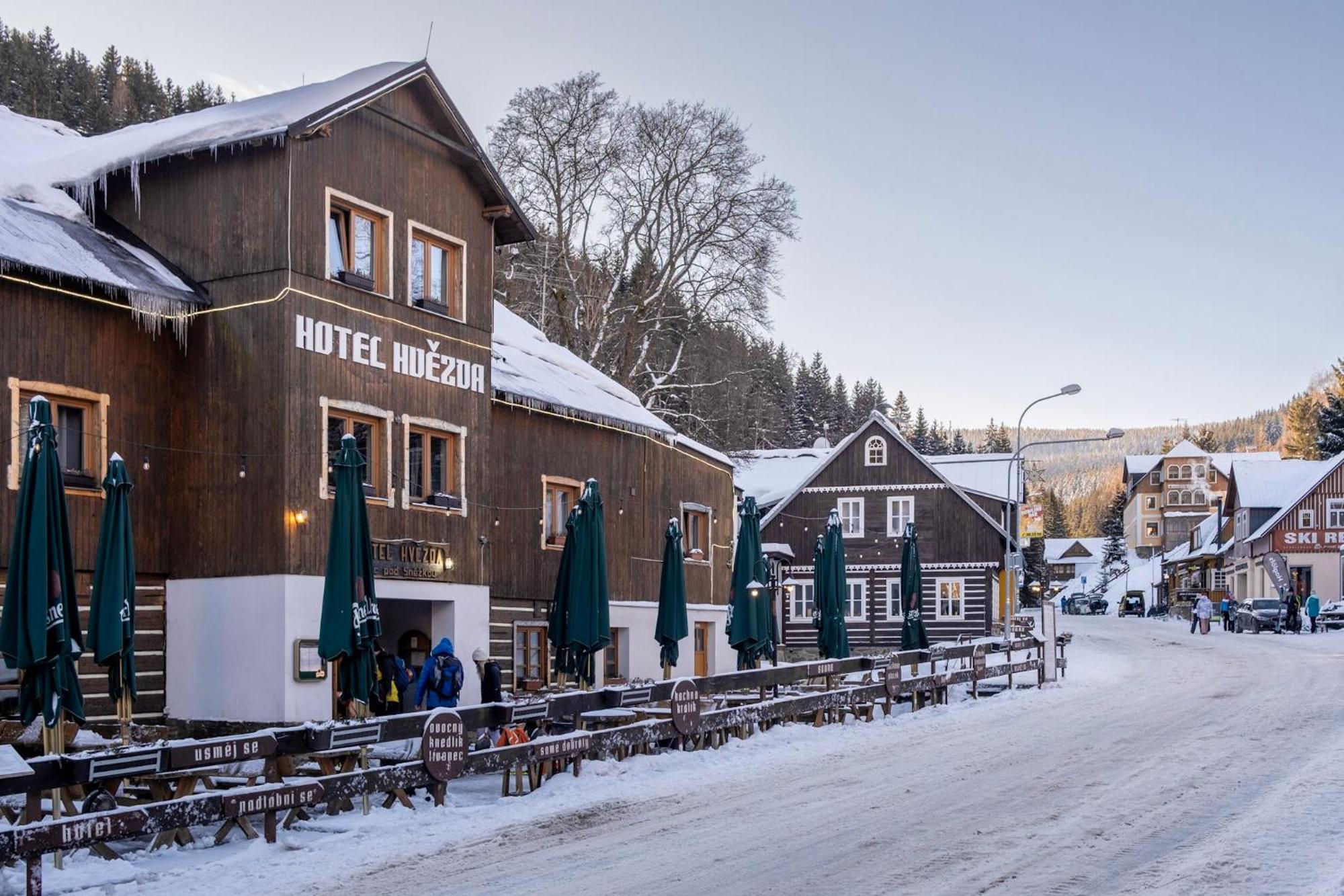 Hotel Hvezda Pec pod Sněžkou Eksteriør bilde
