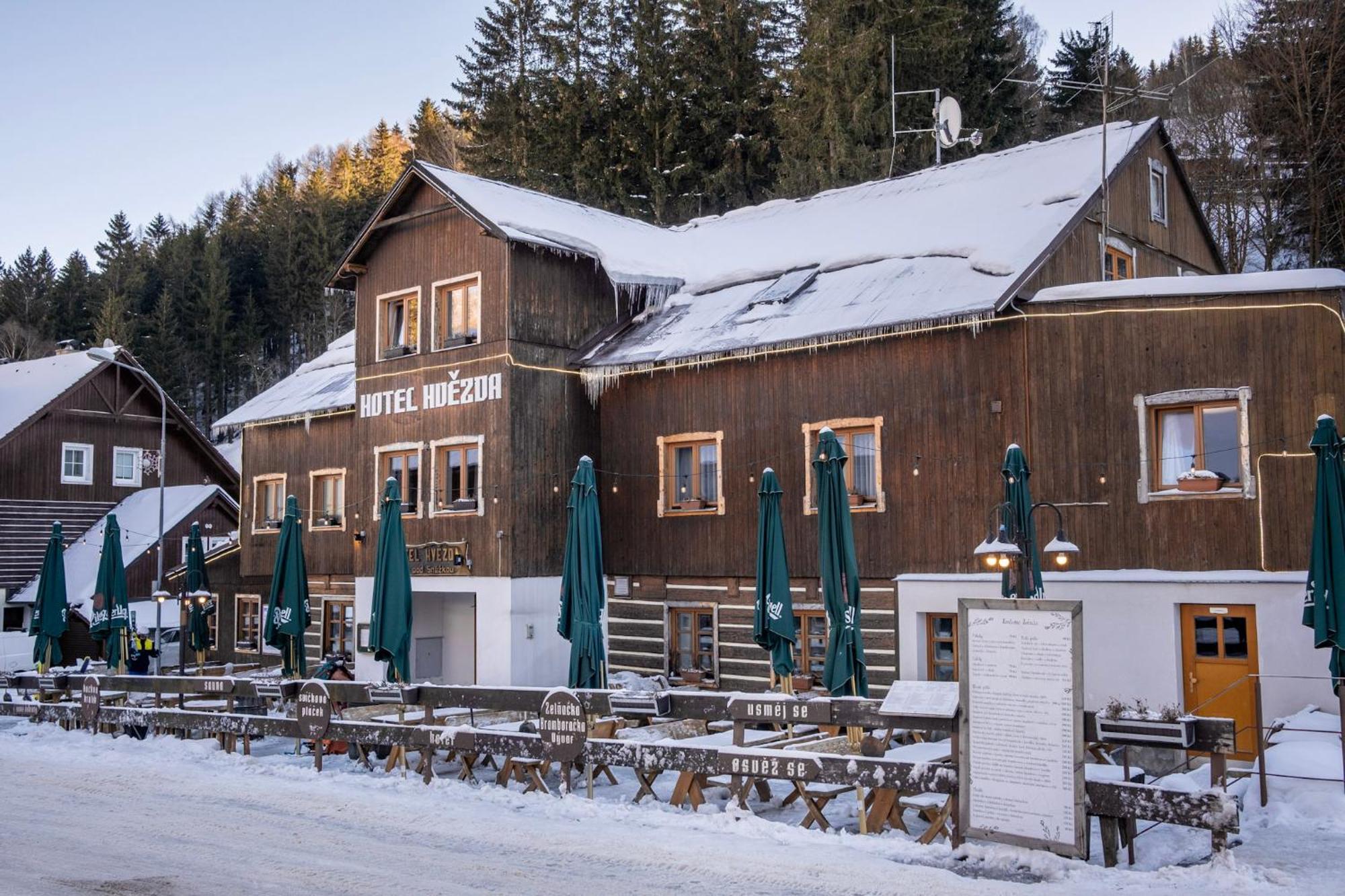 Hotel Hvezda Pec pod Sněžkou Eksteriør bilde