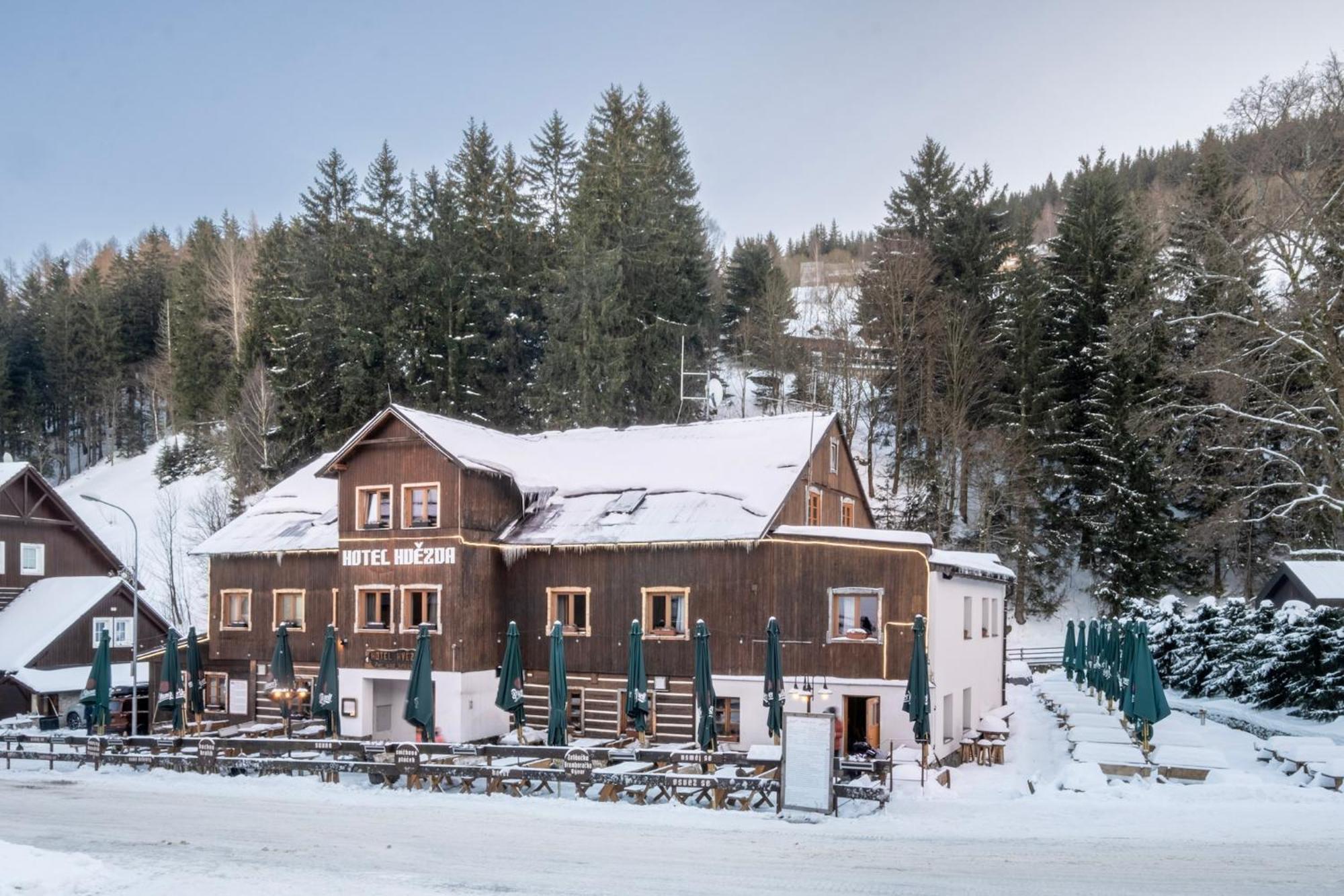 Hotel Hvezda Pec pod Sněžkou Eksteriør bilde