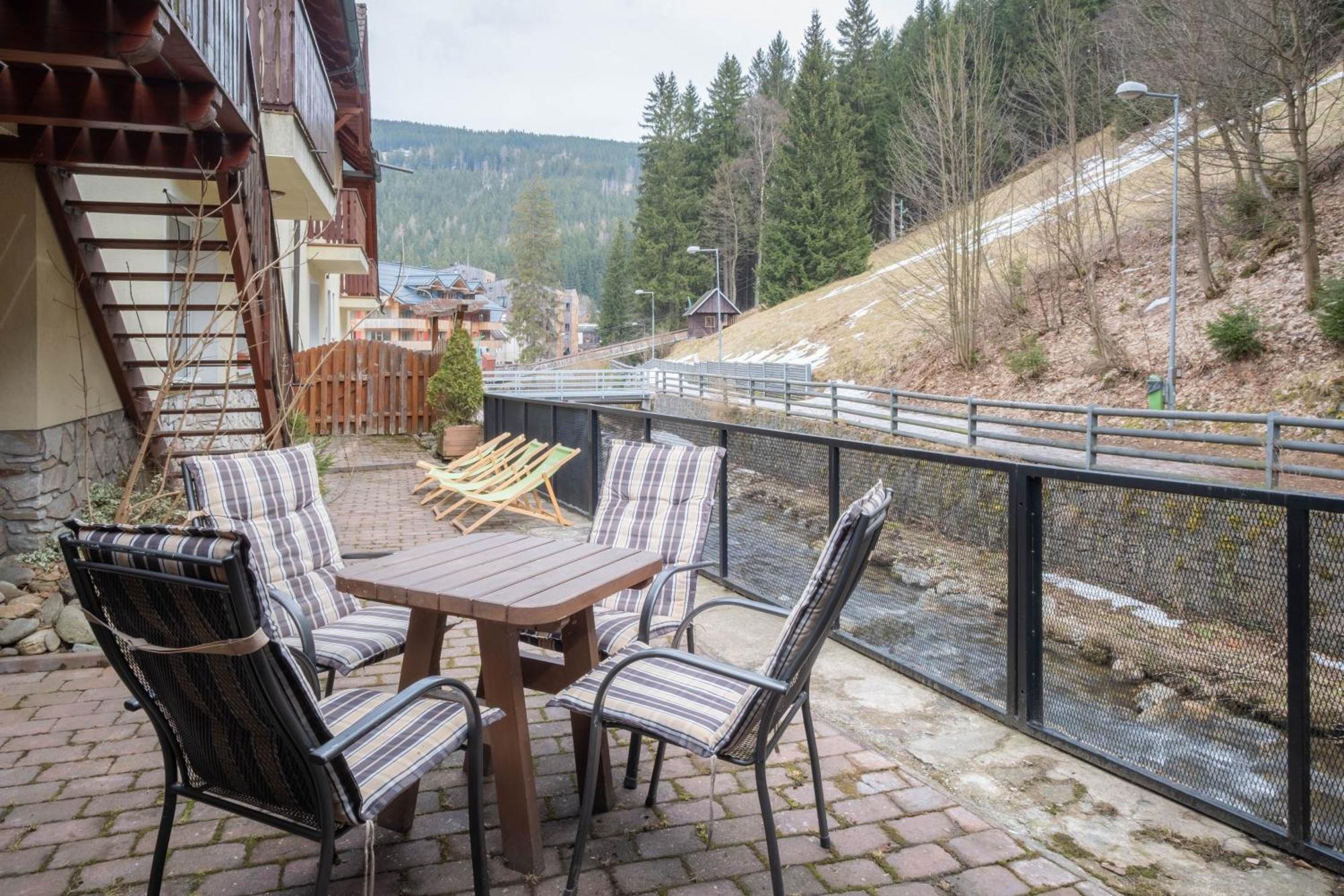Hotel Hvezda Pec pod Sněžkou Eksteriør bilde