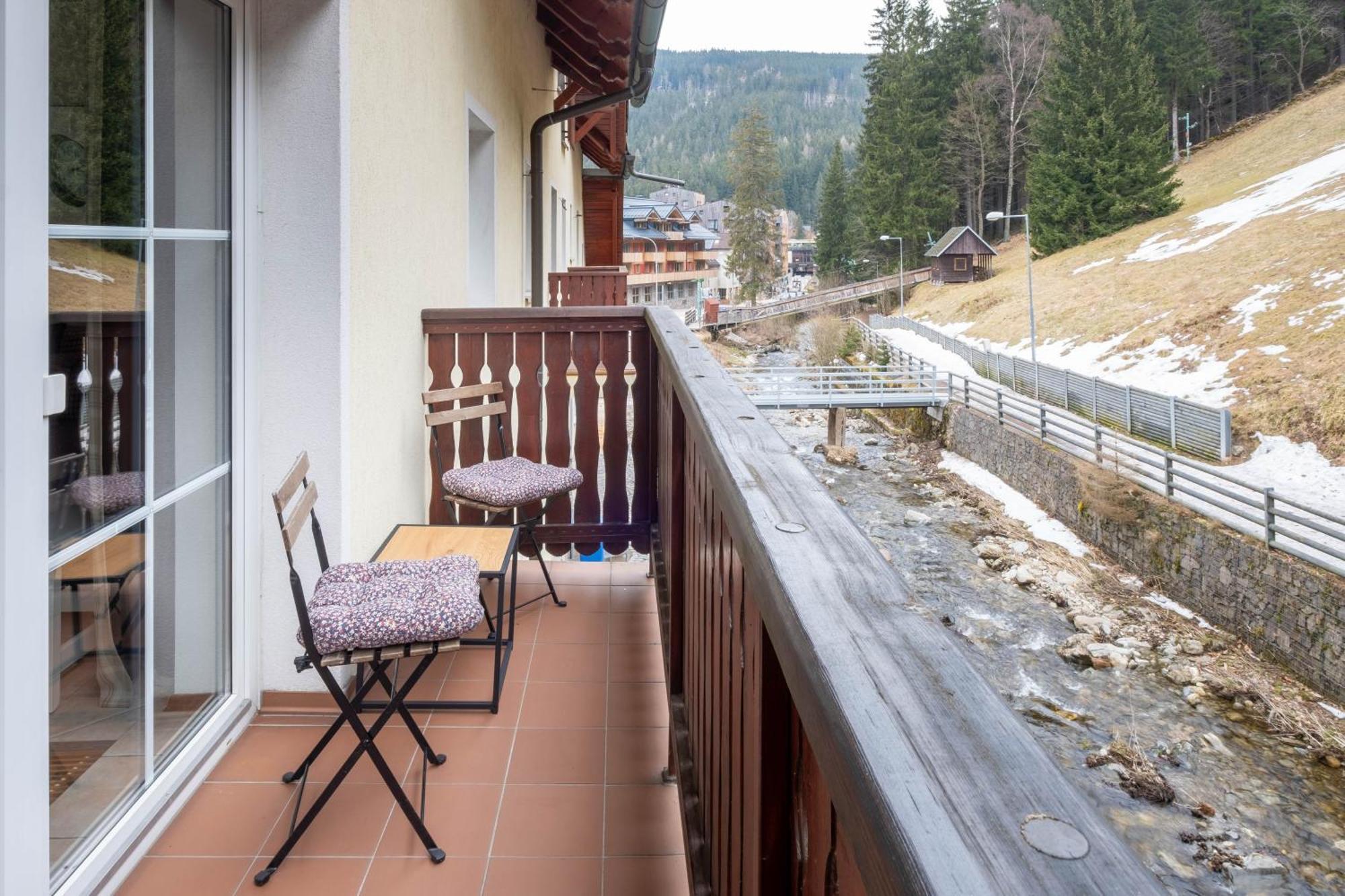 Hotel Hvezda Pec pod Sněžkou Eksteriør bilde